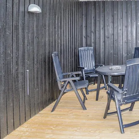 Three-bedroom In بيت للعطل