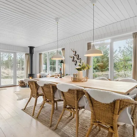 Feriehus Three-bedroom In