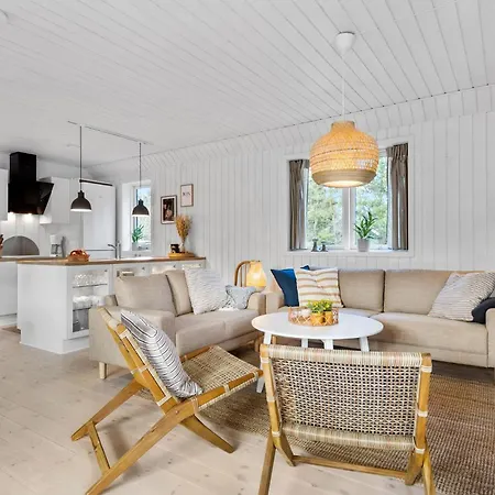 Three-bedroom In بيت للعطل Blåvand