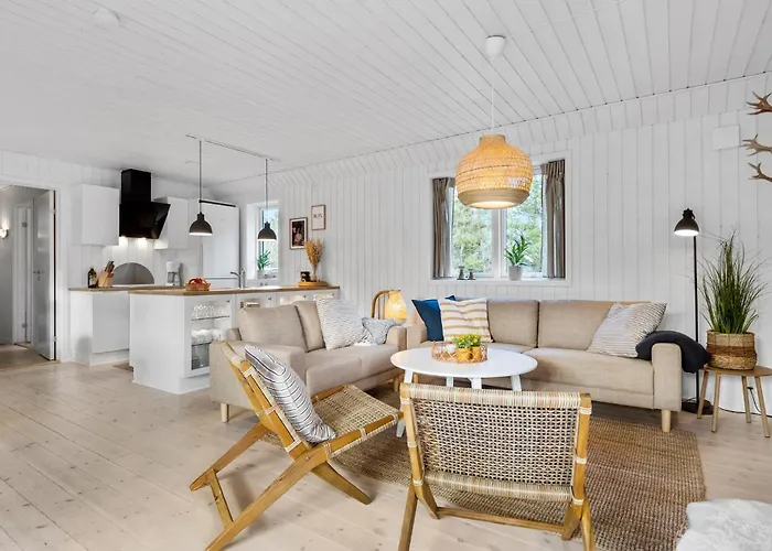 Three-bedroom In 別荘 ブラーバンド