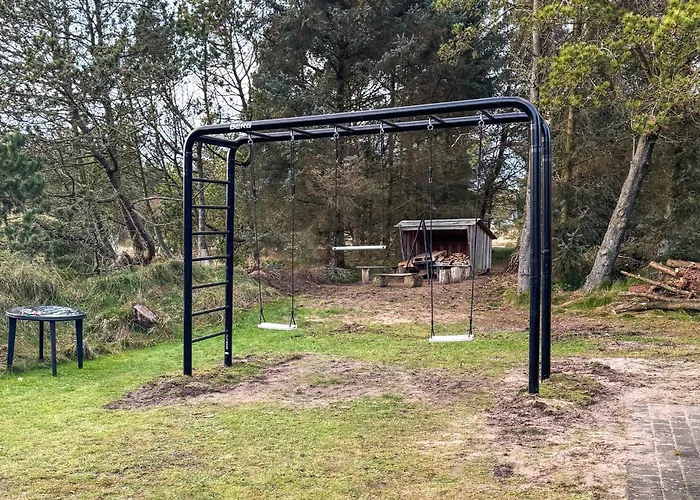 Three-bedroom In 別荘 ブラーバンド