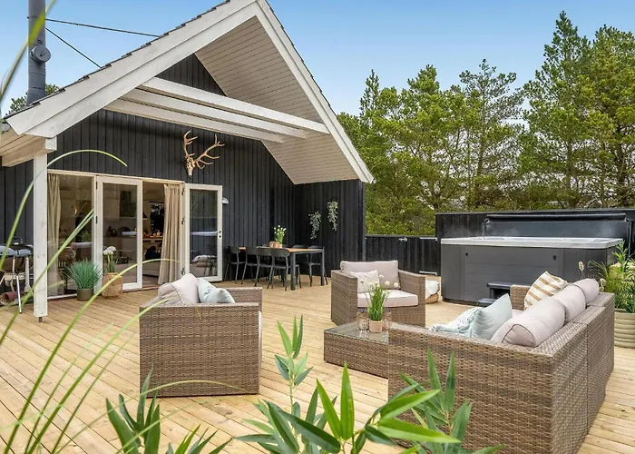 Three-bedroom In 別荘 *