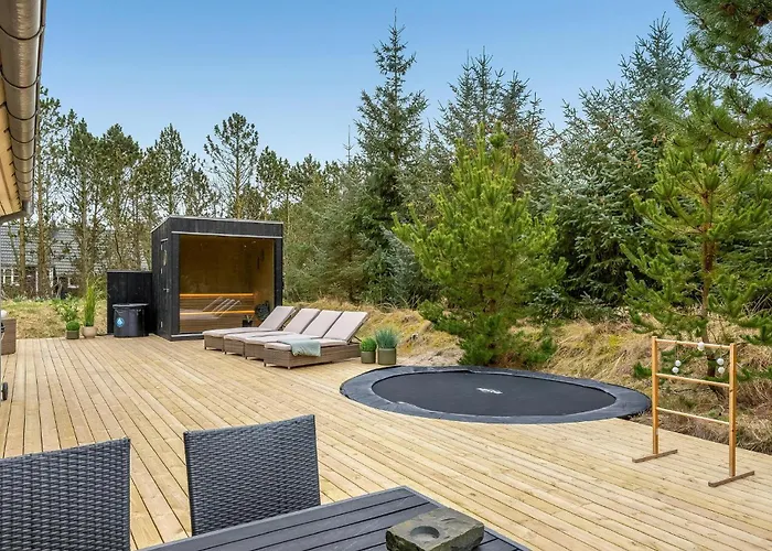 Three-bedroom In 別荘 ブラーバンド